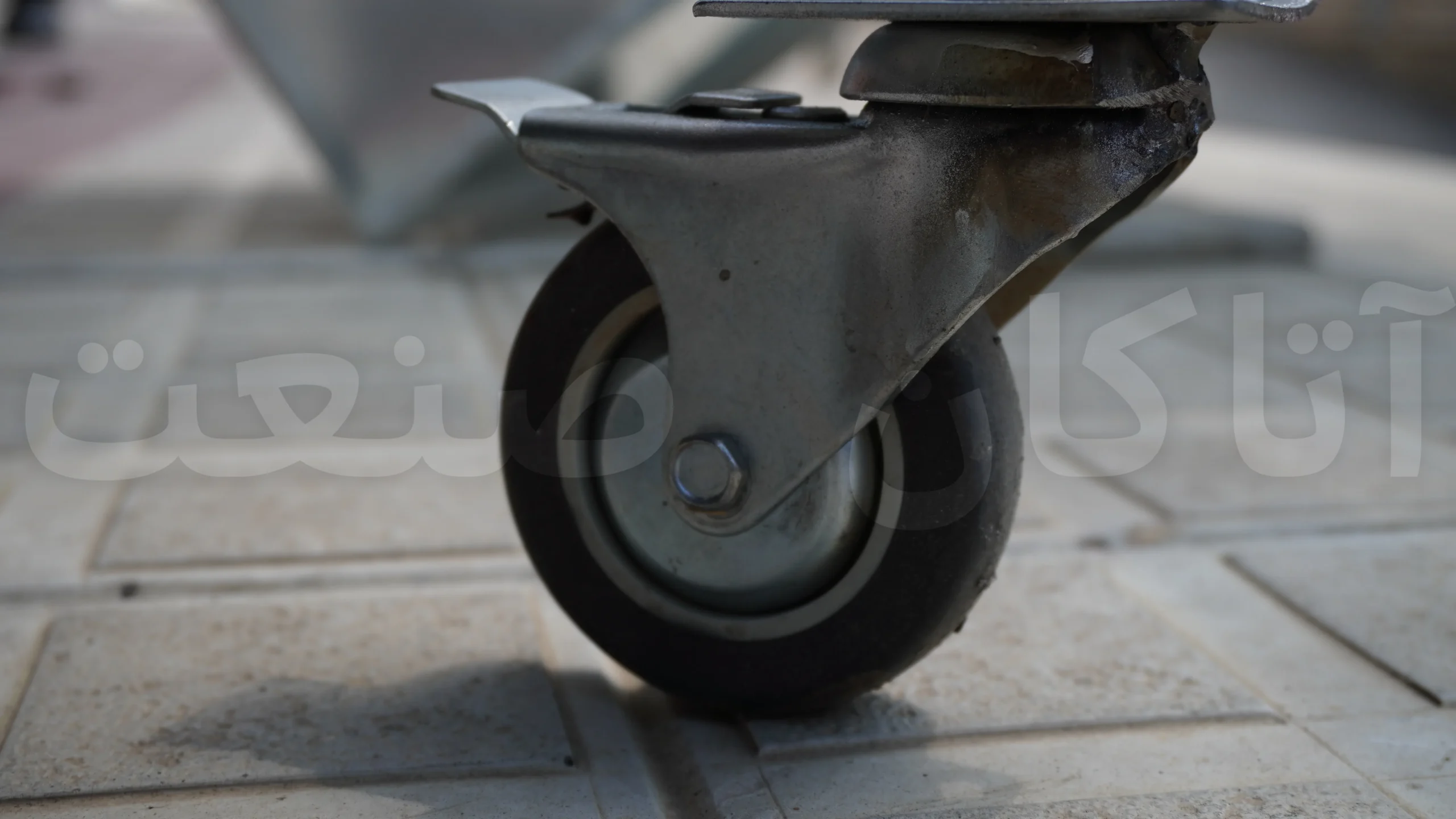 چرخ های لاستیکی